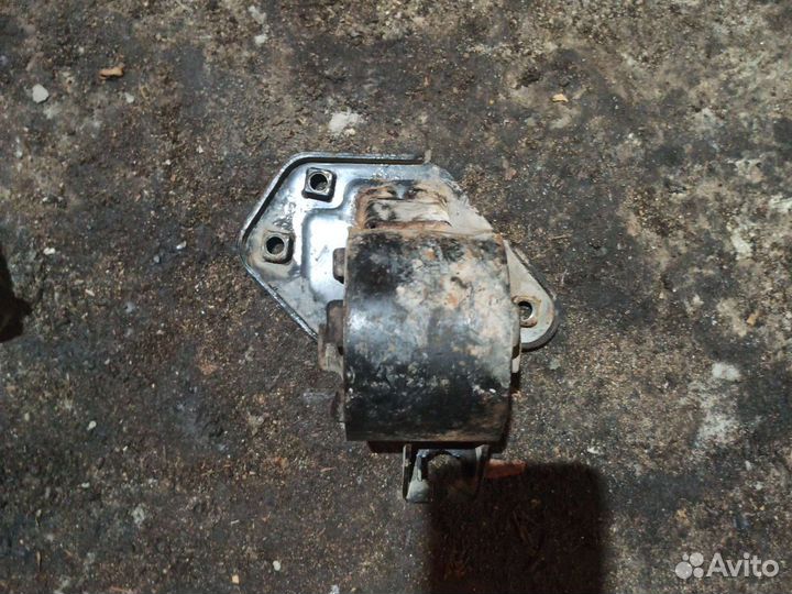 Подушка двигателя hyundai accent