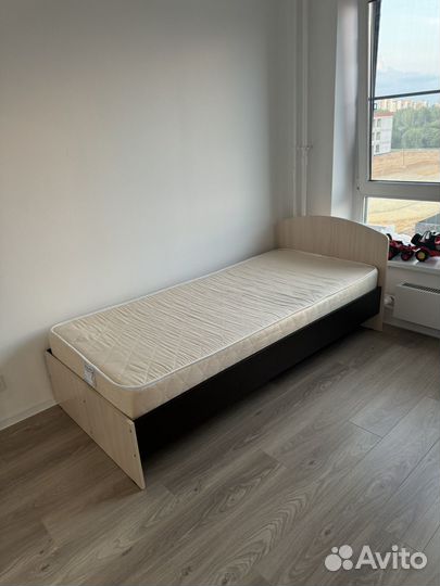 Кровать односпальная 90х200
