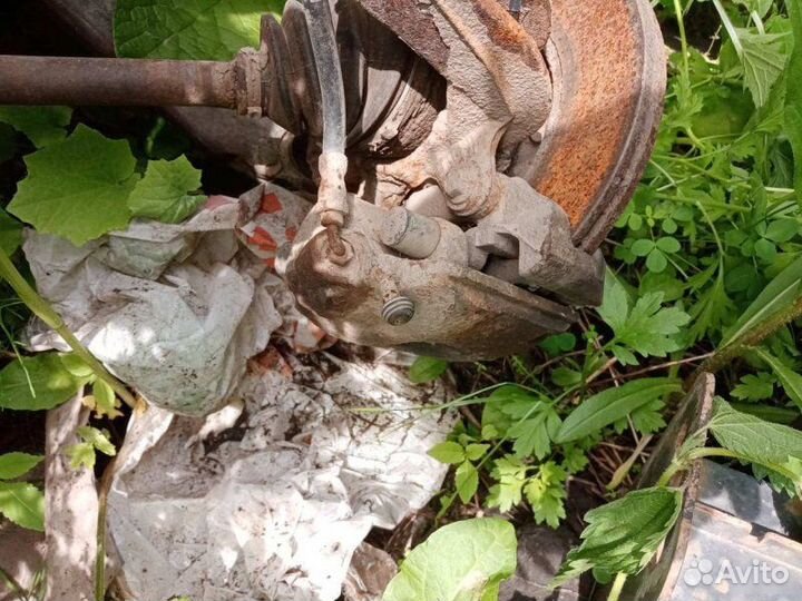 Супорт передний Ford Fusion 2005