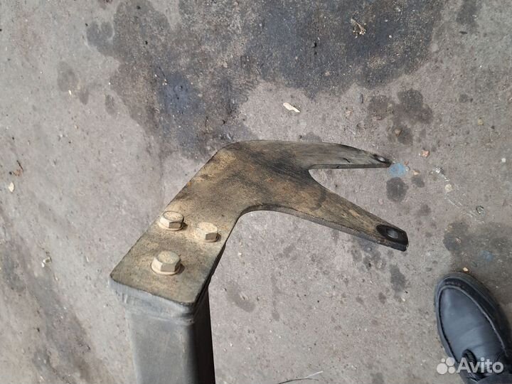 Фаркоп на LADA largus