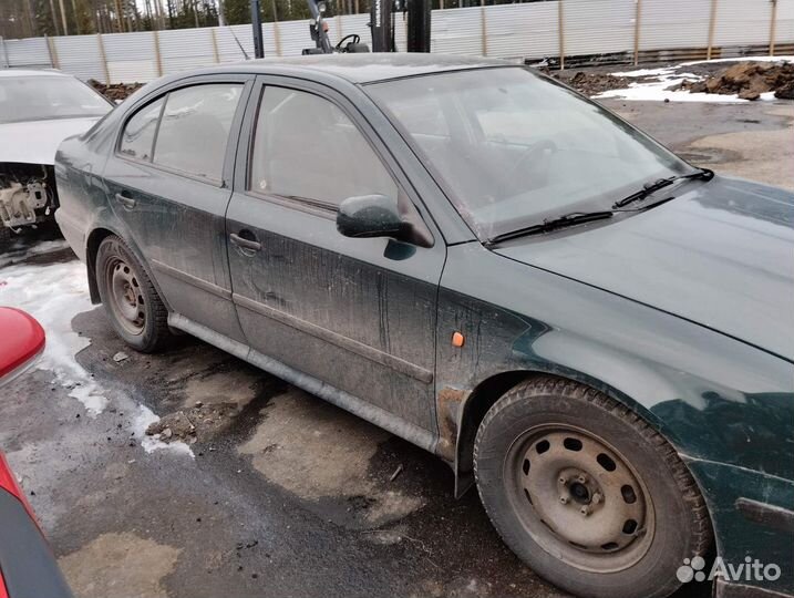 Замок двери Skoda Octavia A4 (1996-2010)