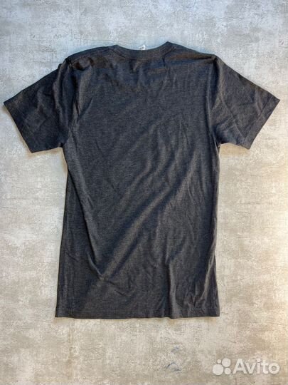 Футболка женская Canvas