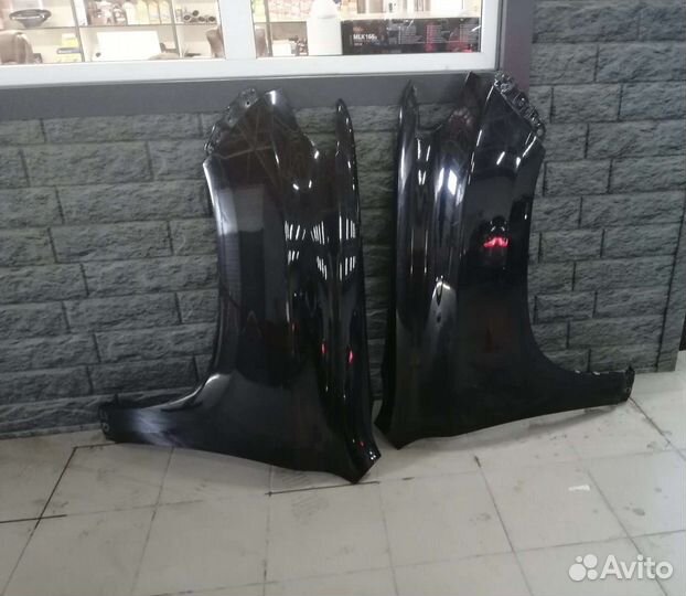 Крыло Toyota land cruiser prado 150 переднее левое