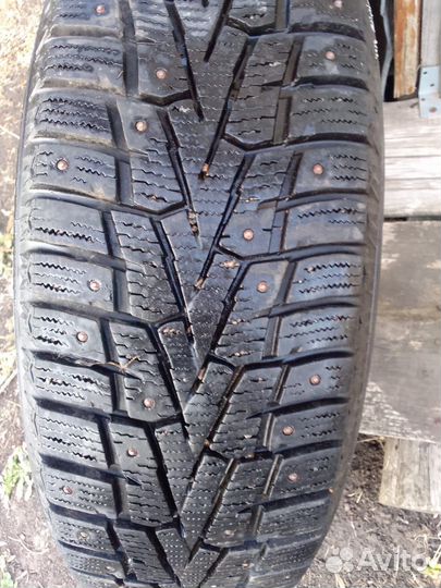 Roadstone Radial A/T(4x4) 215/65 R16 102T