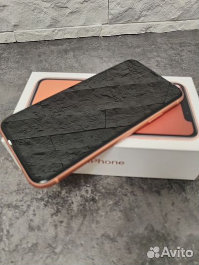 iPhone Xr, 64 ГБ