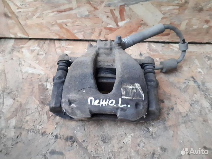 Суппорт передний левый Peugeot 308 2007