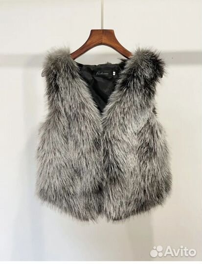 Жилетка меховая женская
