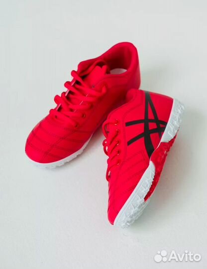 Футбольные бутсы