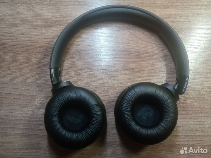 Беспроводные наушники JBL