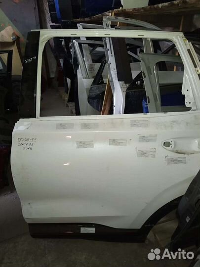 Дверь задняя левая Hyundai Santa Fe