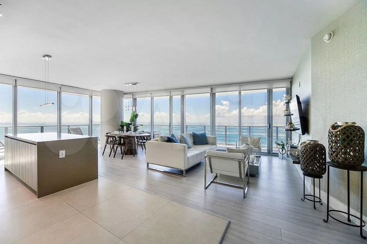 2-к. апартаменты, 110 м², 11/16 эт.