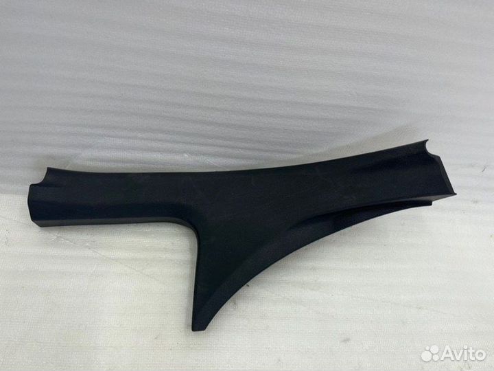Накладка порога внутренняя задняя правая Toyota