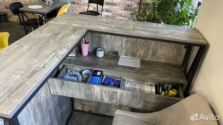 Стойка ресепшн лофт