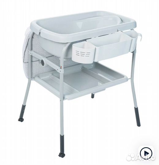 Ванночка с подставкой и пеленальным столиком