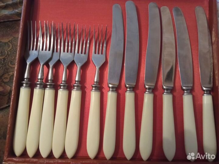 Набор столовых приборов новый
