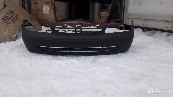 Бампер передний Toyota Corolla 1998