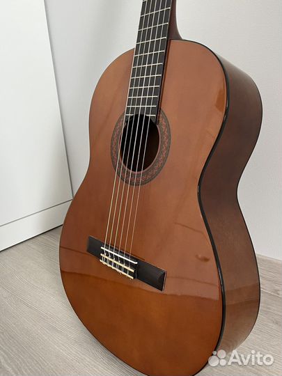 Классическая гитара yamaha c40