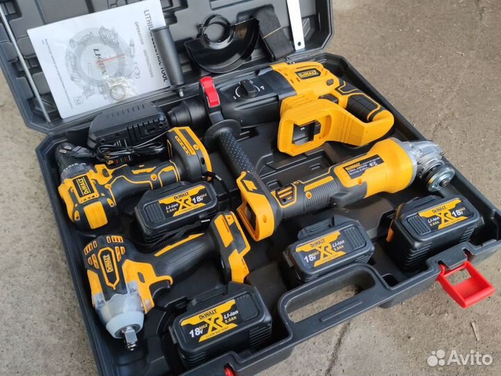 Аккумуляторный набор инструментов 4 в 1 DeWalt