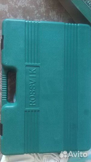 Набор инструментов для авто в кейсе Rossvic UST099