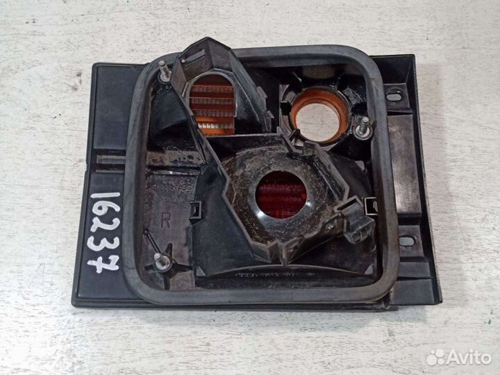 Фонарь правый Volkswagen Vento 1993