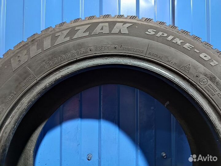 Bridgestone Blizzak Spike-01 185/65 R15