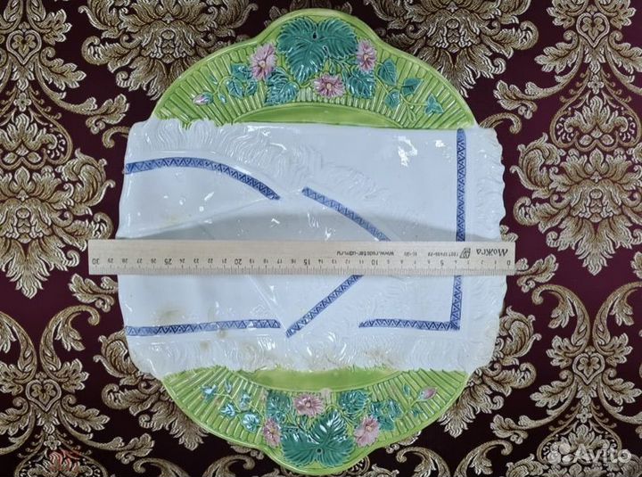 Блюдо старинное. Тарелка. Сухарница с полотенцем