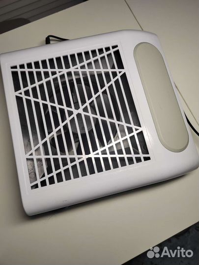 Маникюрная вытяжка (пылесос)