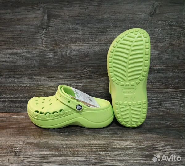 Crocs женские сабо платформа артикул 208392 салат