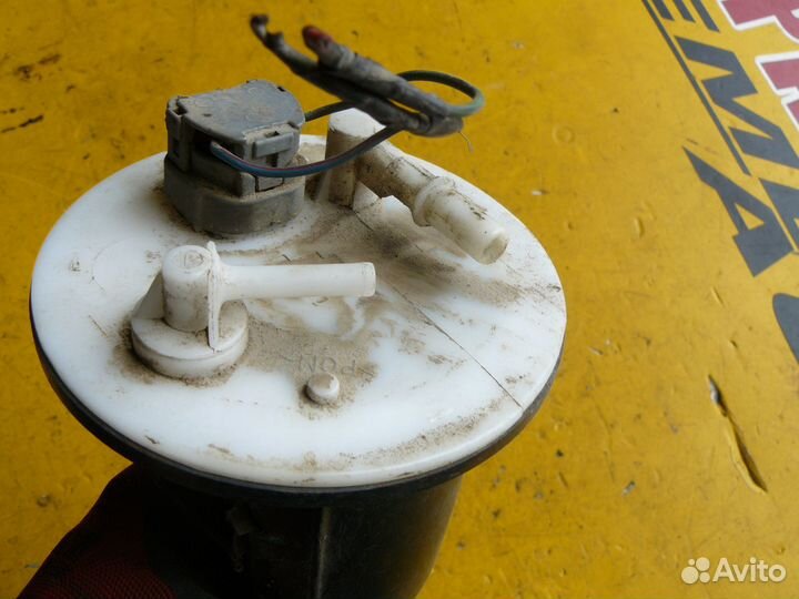 Насос топливный для Mitsubishi Lancer 9 1,6