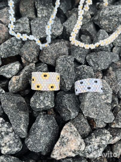 Колечки из бисера. Браслеты из бисера