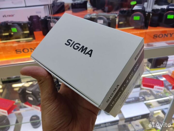 Sigma 16mm f/1.4 DC DN Fujifilm X новый в упаковке