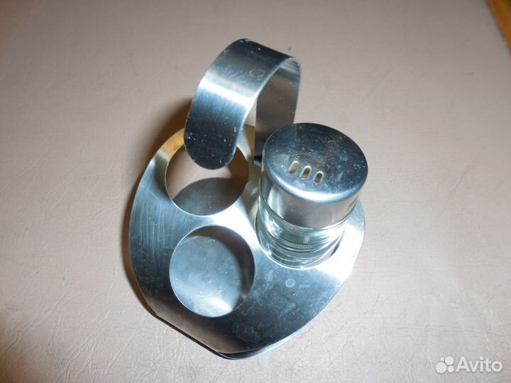 Солонка+ Перечница,Бакалы.Чашка и блюдце новые