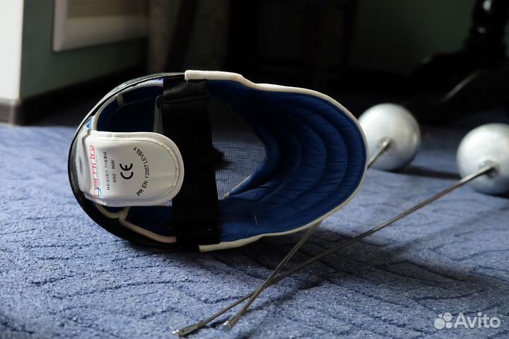 Маска для фехтования (защитный шлем), шпаги, шнур