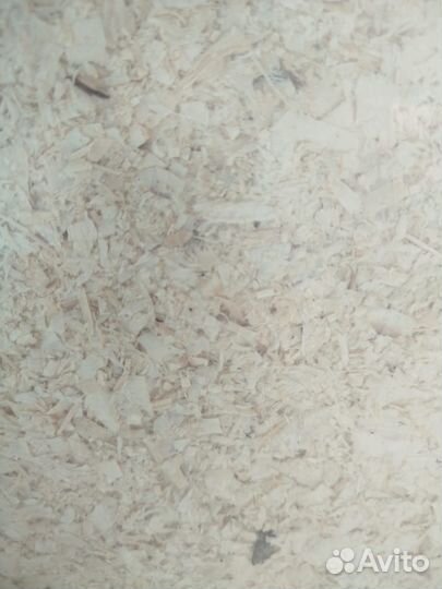 Прессованный брикет из опилок-стружки