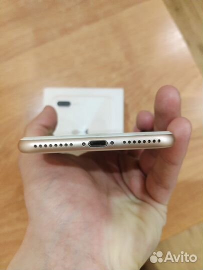 iPhone 8 Plus, 64 ГБ