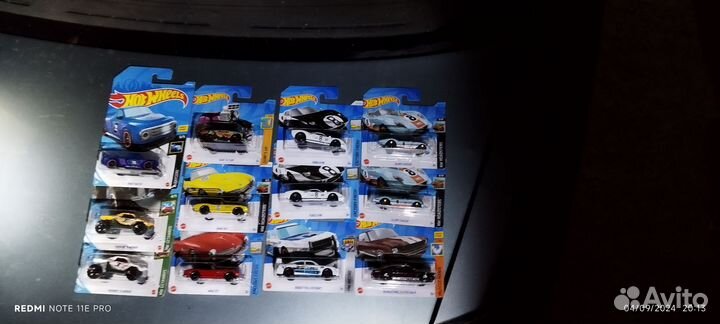 Машинки Hot Wheels