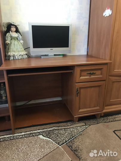 Письменный стол