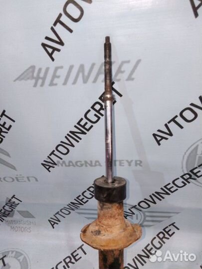 Стойка амортизатор задняя Nissan Primera P12