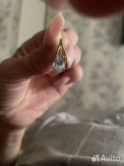 Золотые серьги