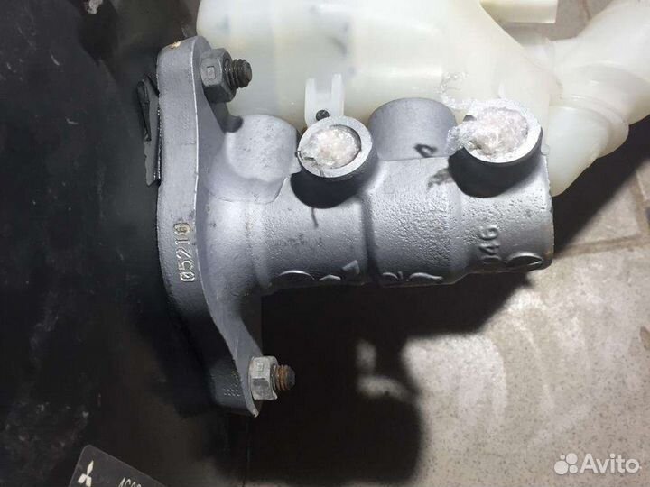 Вакуумный усилитель Mitsubishi Lancer 10