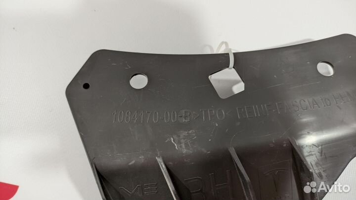 Кронштейн крепления бампера переднего левый Tesla