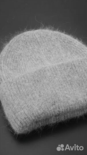 Шапки пуховые(новые),размер 54-60