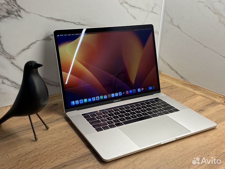 Macbook pro 15 2017 i7/16gb/Radeon Pro 560 4gb