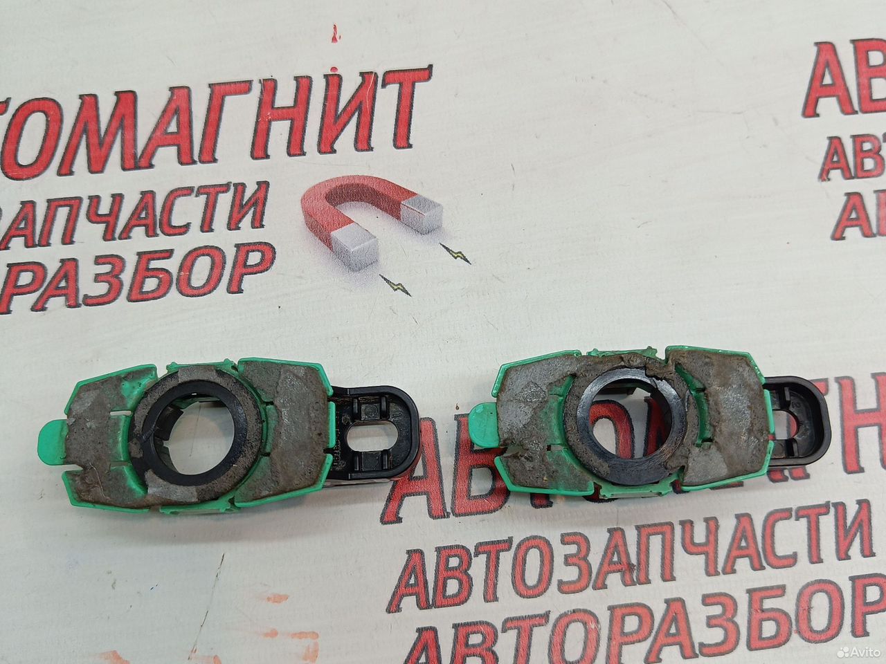 Кронштейн парктроника передний Toyota Camry 70