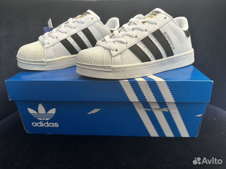 Adidas superstar