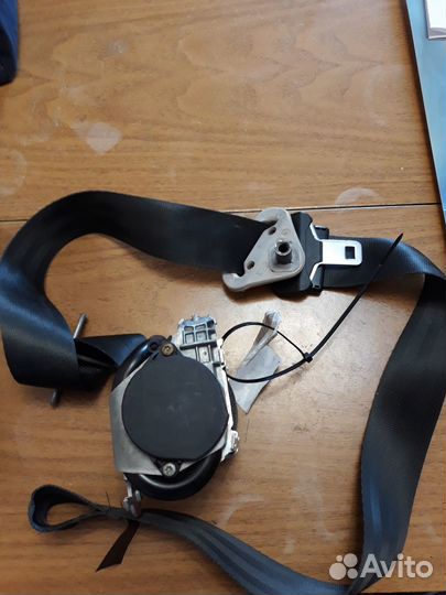 Продам ремни безопасности peugeot 207