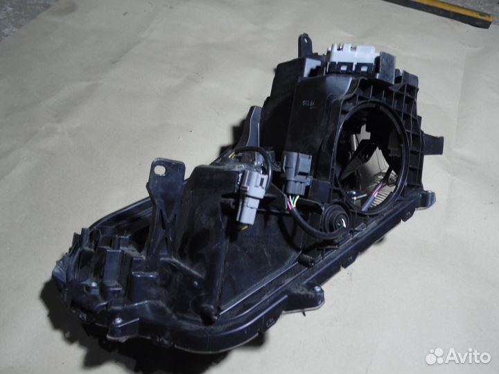 Фара правая лэд Тойота рав4