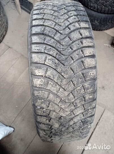 Michelin X-Ice North 225/65 R17