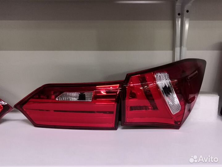 Задние фонари Toyota Corolla E180