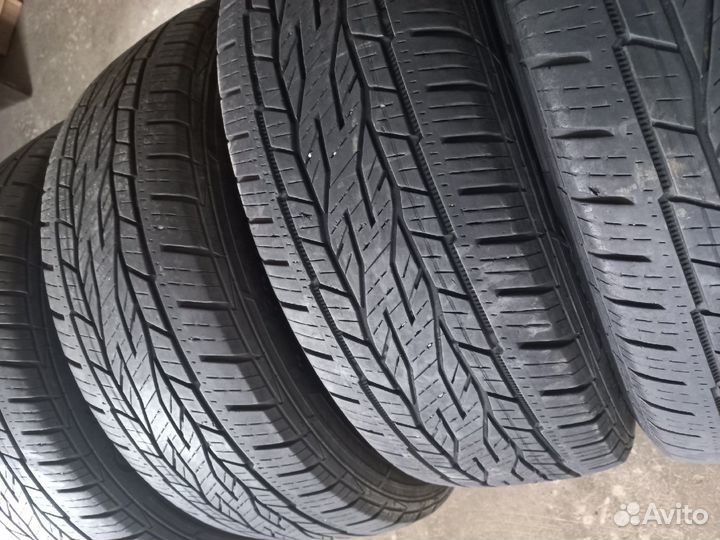 Continental ContiCrossContact LX2 215/60 R17